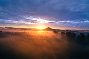 Sonnenaufgang mit Neben