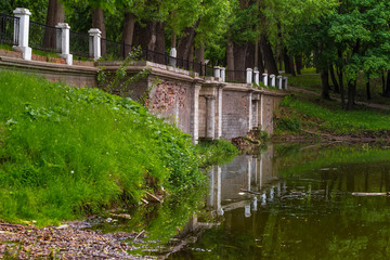 Fototapeta na wymiar Venus Dam in Moscow Lefortovo Park