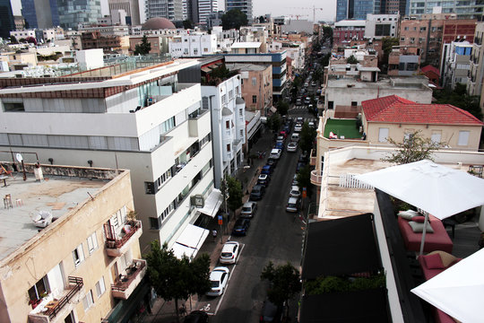 View of Tel Aviv, on top of the house in the style of Bauhaus._1
