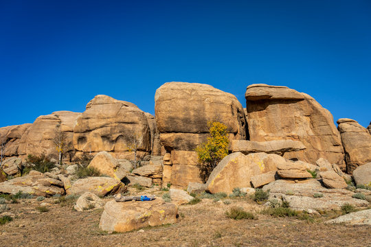 The spectacular granite-rock formations of Baga Gazryn Chuluu, North Gobi, Mongolia, Mongolian, Asia, Asian