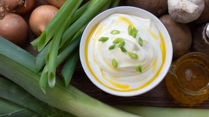 Schüssel mit Quark und Leinöl