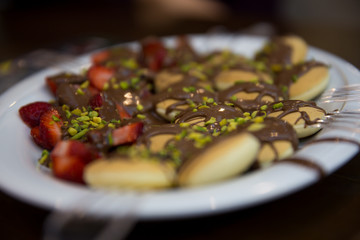 Nachspeise Schokolade Erdbeeren Waffel 