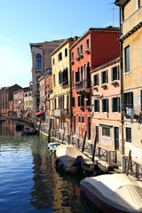Fototapeta na wymiar A quiet canal in Venice, Italy