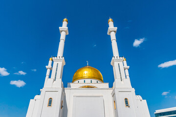 Fototapeta na wymiar Nur-Sultan Nur Mosque 256