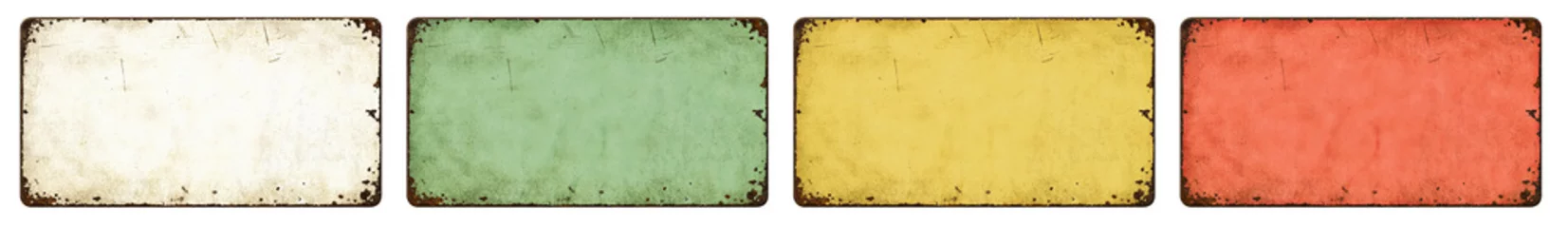 Foto op Plexiglas Retro compositie Vier lege vintage tinnen borden op een witte achtergrond