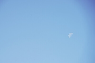 Astronomie, lune dans le ciel .