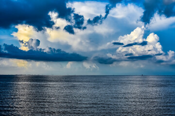 Fototapeta na wymiar clouds over the lake