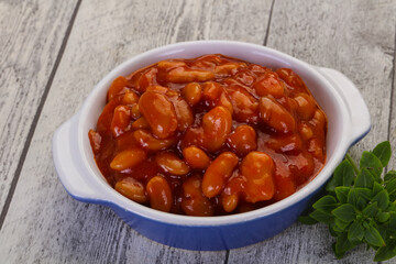 Baked kidney with tomato sauce