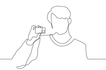 continuous line drawing silhouette of a young man showing a business card. A businessman or freelancer offers his services with a contact card. It can be used for animation. Vector