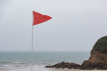Red flag in Ris beach in Douarnenez to prohibit bathing