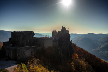 Fototapeta premium Breathtaking Autumn View on Aggstein Castle high above the famous Wachau Valley, Austria