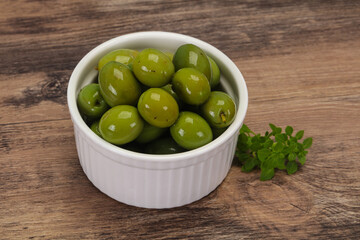 Green Campo Real olives in the bowl