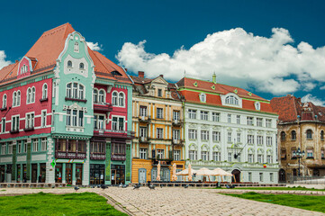 Fototapeta na wymiar Unirii Square Timisoara with beautiful colorful buildings