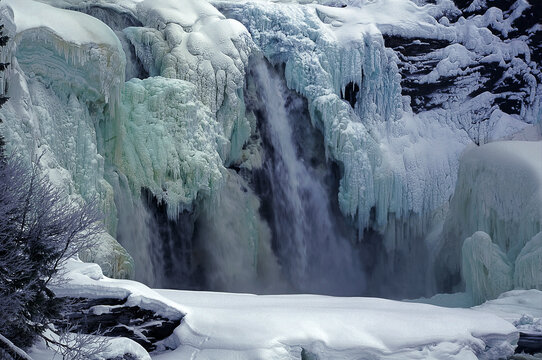 vinter vattenfall j&auml;mtland sverige