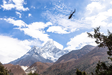 Obraz premium Ama Dablam Mountain. Trekking Everest Base Camp. Nepal.