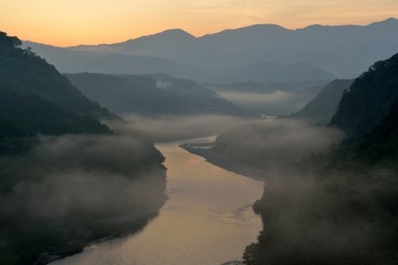 城山大橋からの日の出