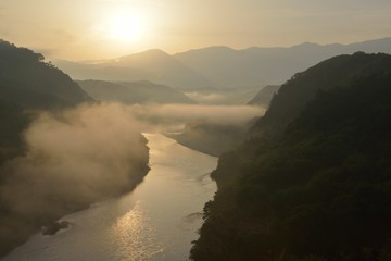 城山大橋からの日の出