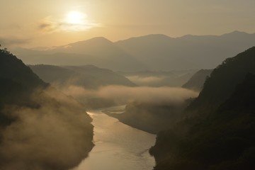 城山大橋からの日の出 © Kazuyoshi  Ozaki