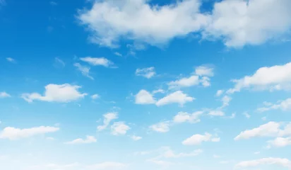 Foto auf Acrylglas blauer Himmel mit weißem Wolkenlandschaftshintergrund © lovelyday12