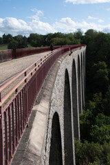Pont ancienne voie de chemin de fer entre Neris-les-bains et Montluçon