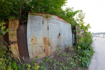 Naklejka premium old abandoned house