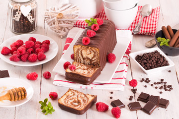 Marble cake with raspberries.