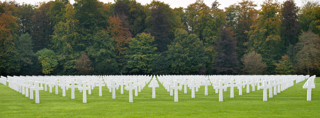 Obraz premium luxembourg american cemetery and memorial