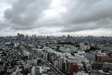 東京都心の雲り空と都市風景２