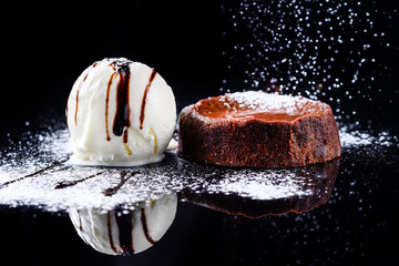 Naklejki  deserowe ciasto czekoladowe w kuli lody