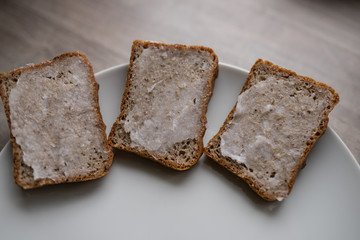 diet - bread with coconut oil
