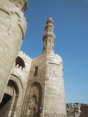 Fototapeta na wymiar Cairo , Egypt - 02.11:2019:mosque , old market and tourists in the ancient Cairo city