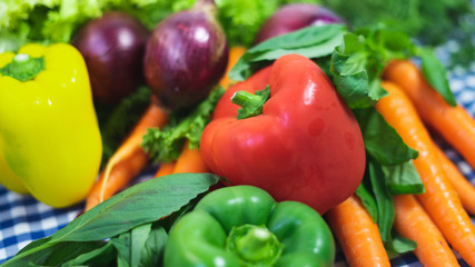 Fototapeta na wymiar Verduras variadas frescas