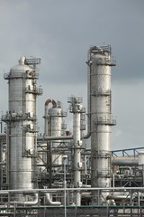 Structures of on oil refinery and chemical plant
