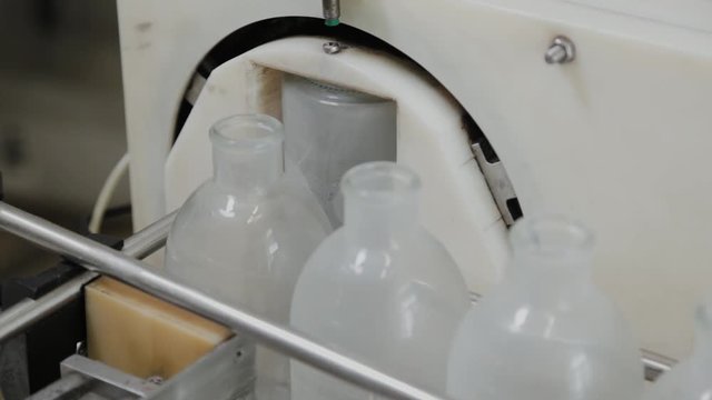 Injection bottle washing and disinfection conveyor.