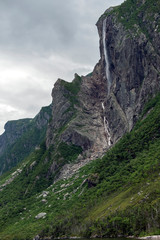 Obraz premium Waterfall in Gros Morne National Park