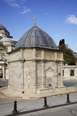 Fototapeta na wymiar Fountain near Suleymaniye Mosque in Istanbul. Turkey