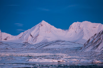Północne krajobrazy, południowy Spitsbergen - obrazy, fototapety, plakaty