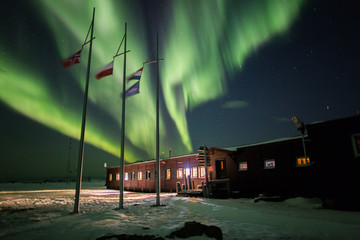 Zorza polarna nad południowym Spitsbergenem - obrazy, fototapety, plakaty