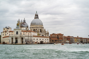 Fototapeta na wymiar Santa Maria della Salute und Canal Grande 