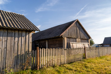 Wzgórza Sokólskie, Tradycyjna architektura drewniana, Krzyże i kapliczki © podlaski49