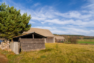 Wzgórza Sokólskie, Tradycyjna architektura drewniana, Krzyże i kapliczki © podlaski49
