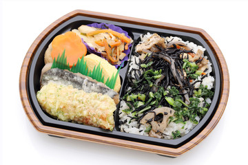 弁当　コンビニ弁当