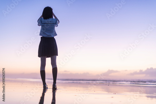 Fototapete 女子高生 海 後ろ姿 輝き Fototapeten One Fototapete 女子高生 海 後ろ姿 輝き Fototapeten One