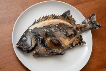 石鯛の塩焼き