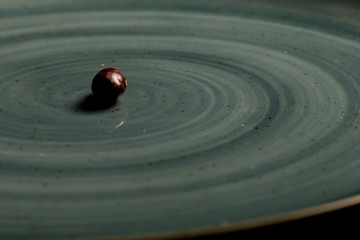 Fototapeta na wymiar bean alone in the middle of a plate