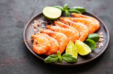 Shrimps served with lemon