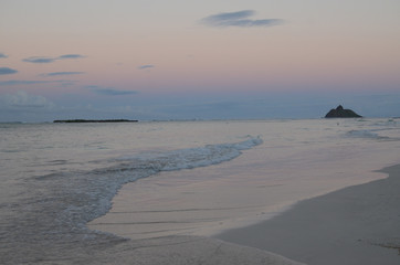 Fototapeta na wymiar 夕暮れのビーチ