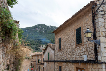 Fototapeta na wymiar Old town of Valldemossa