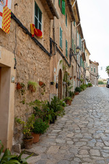 Fototapeta na wymiar Old town of Valldemossa