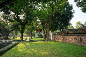 Temper of Literature ( Van Mieu ) - Vietnam first national university, was built in 1070